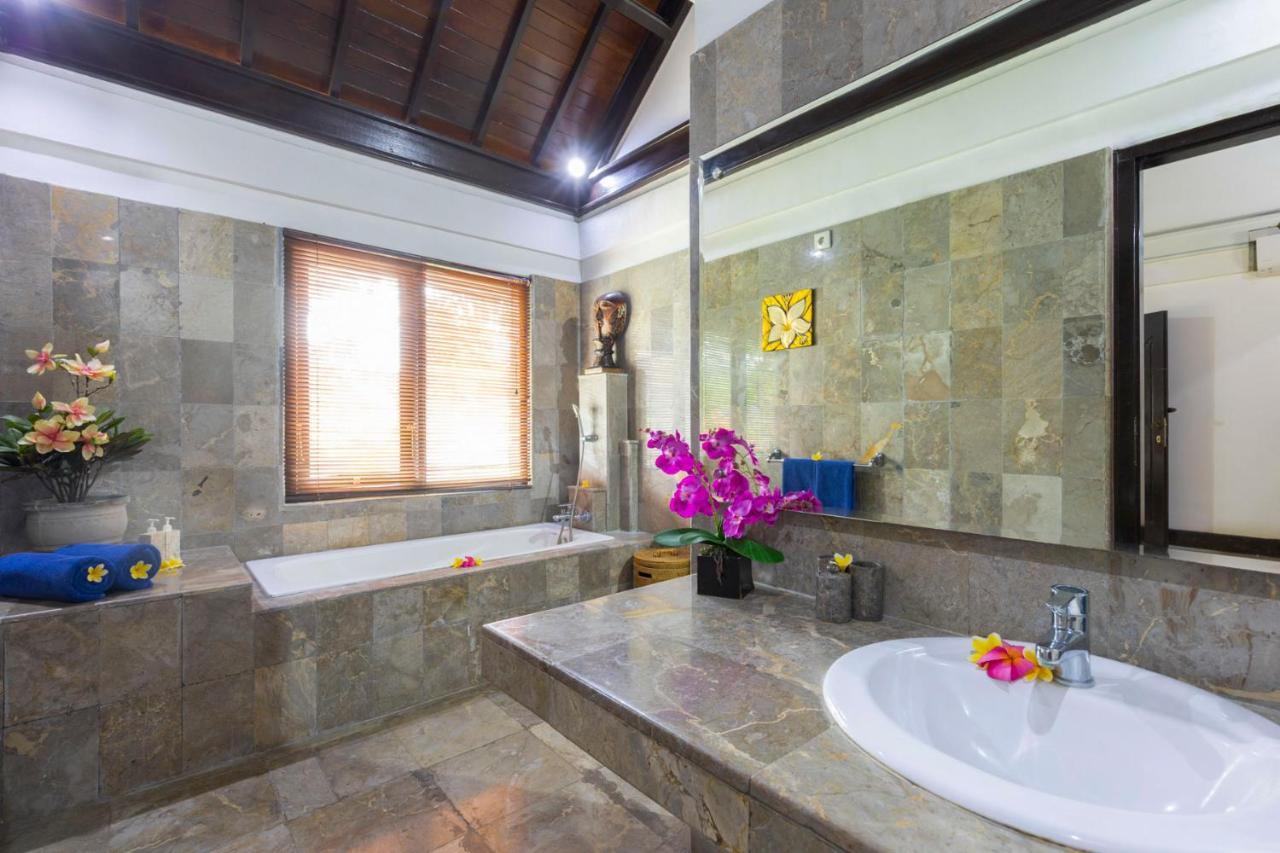 Villa Kibbi Seminyak Exterior foto