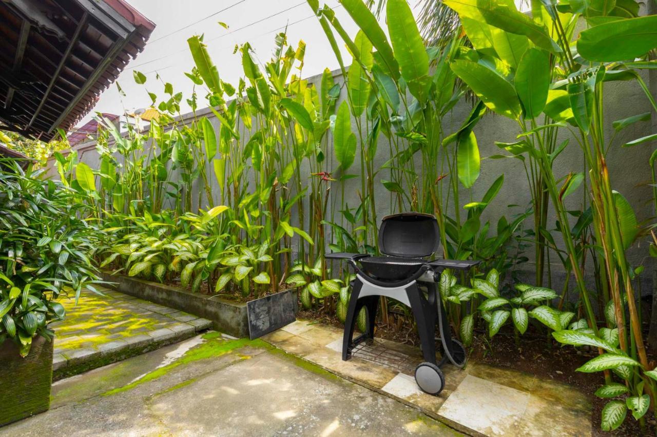 Villa Kibbi Seminyak Exterior foto